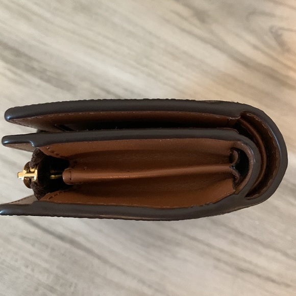 Michael Kors Jet Set Brown Travel Wallet NWOT - Picture 4 of 11